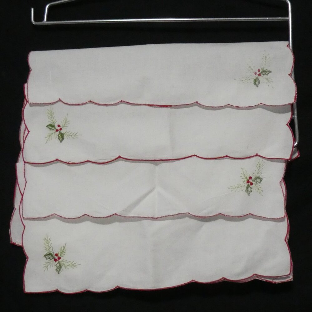 SET OF 8 | Vintage | Christmas / Holiday Cloth Scalloped Hankerchiefs